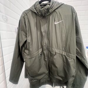 Nike Women's Olive wind breaker